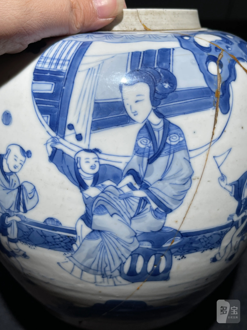 清康熙 青花四妃十六子纹罐 - 图7